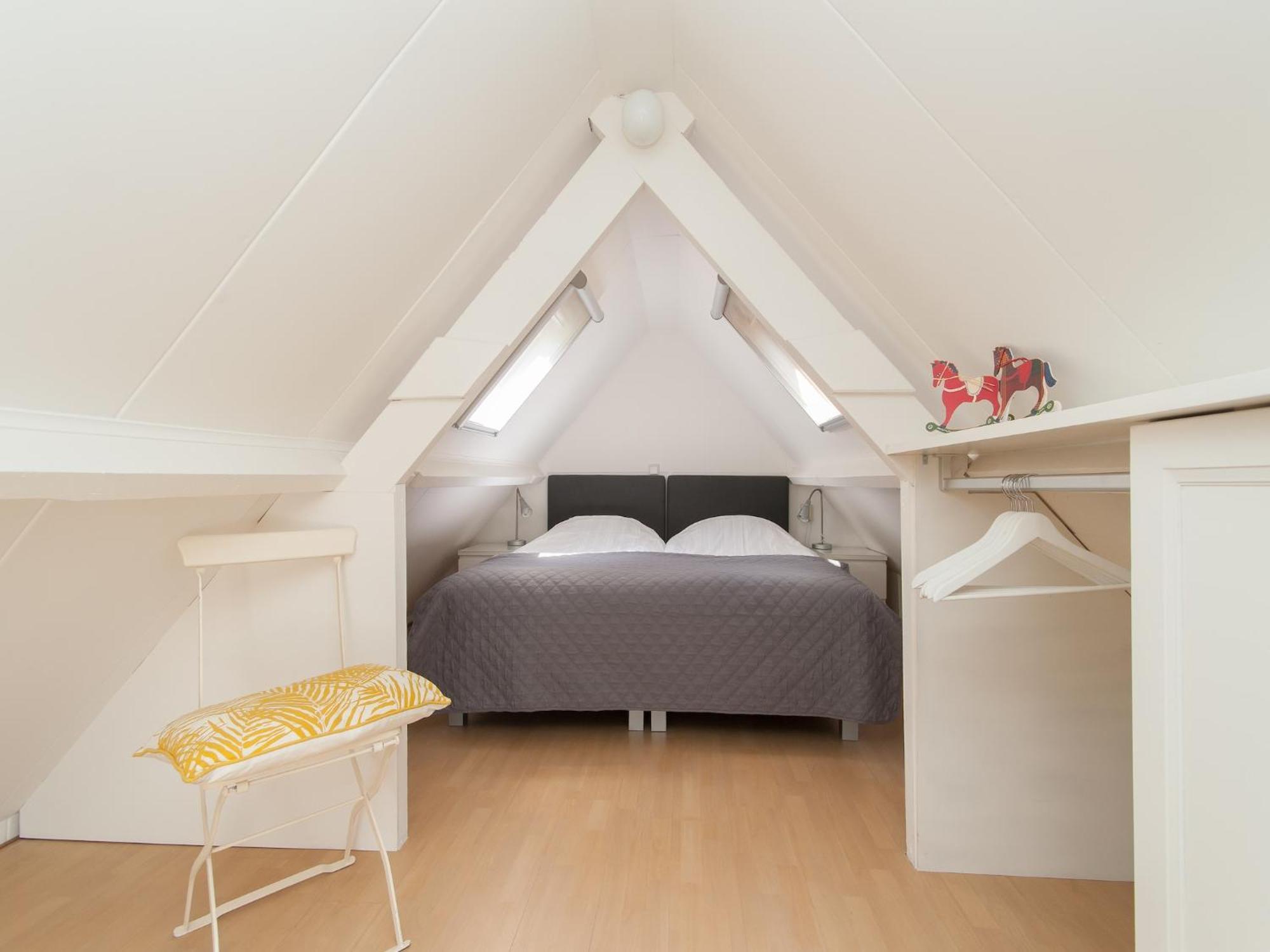 Pleasing Holiday Home In Schoorl With Patio Luaran gambar