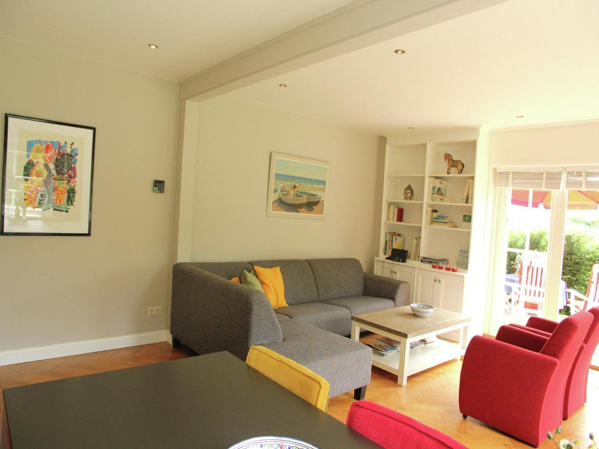 Pleasing Holiday Home In Schoorl With Patio Luaran gambar
