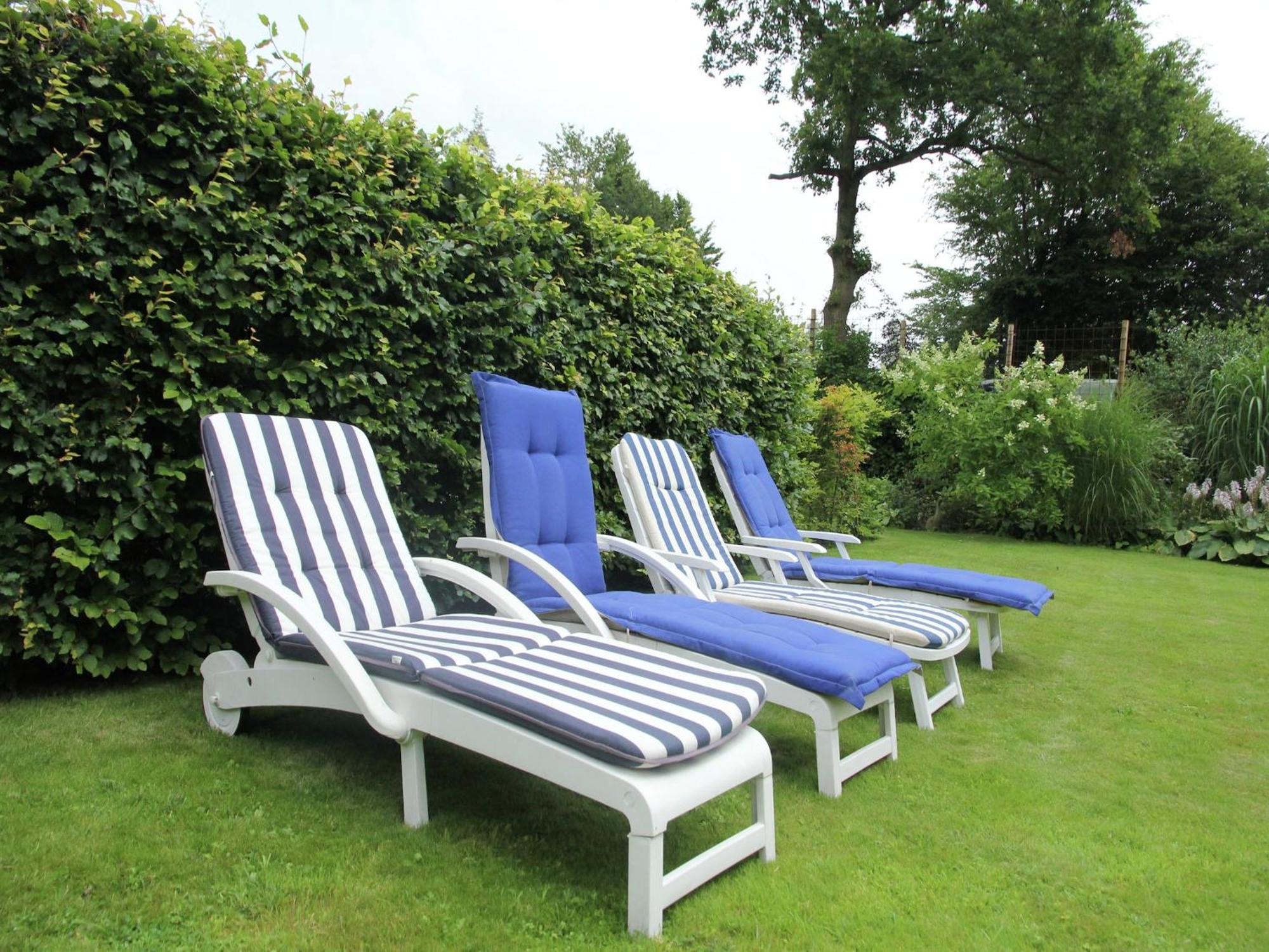 Pleasing Holiday Home In Schoorl With Patio Luaran gambar